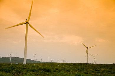 腾讯《荒野起源》新战斗实机公布 少女战机械兽